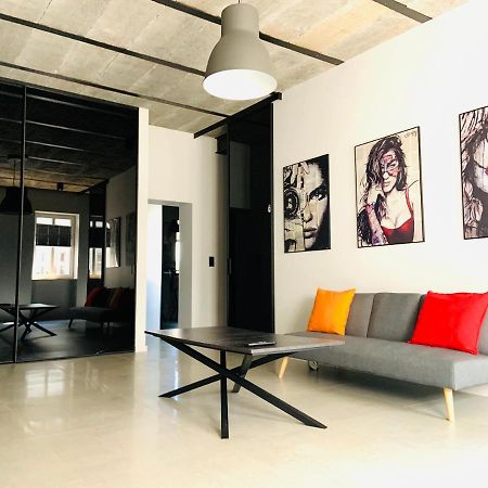 5 Star Apartments - Luxury & Comfort 耶莱尼亚古拉 外观 照片