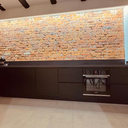 5 Star Apartments - Luxury & Comfort 耶莱尼亚古拉 外观 照片