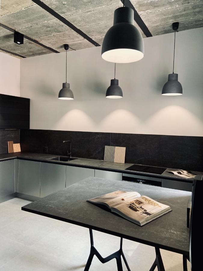 5 Star Apartments - Luxury & Comfort 耶莱尼亚古拉 外观 照片