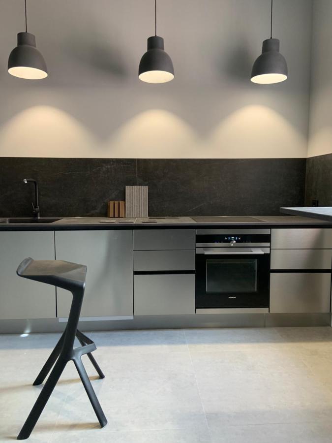 5 Star Apartments - Luxury & Comfort 耶莱尼亚古拉 外观 照片