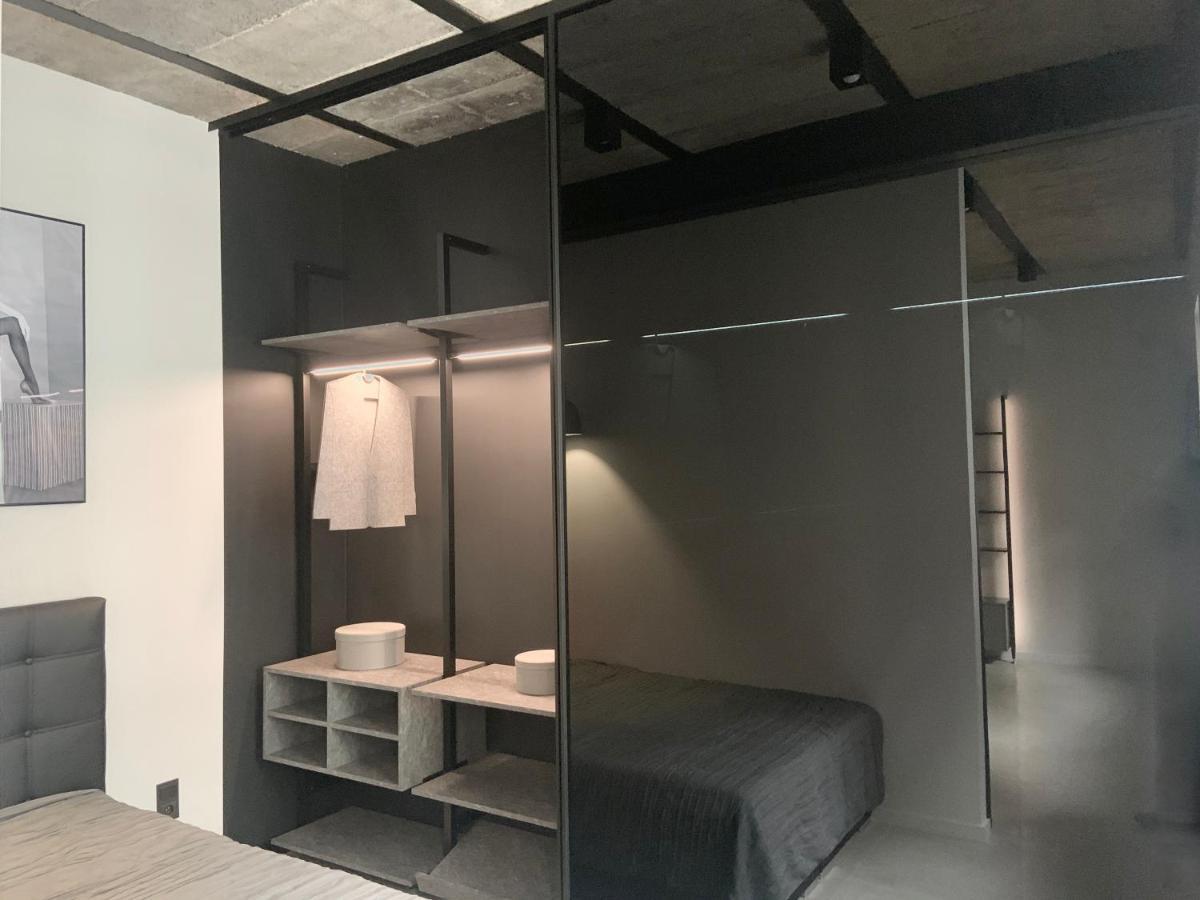5 Star Apartments - Luxury & Comfort 耶莱尼亚古拉 外观 照片