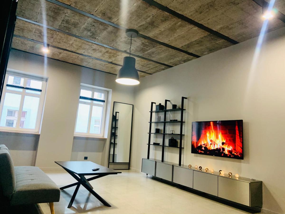 5 Star Apartments - Luxury & Comfort 耶莱尼亚古拉 外观 照片