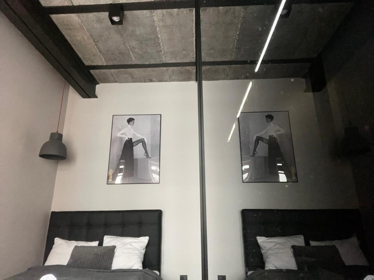 5 Star Apartments - Luxury & Comfort 耶莱尼亚古拉 外观 照片