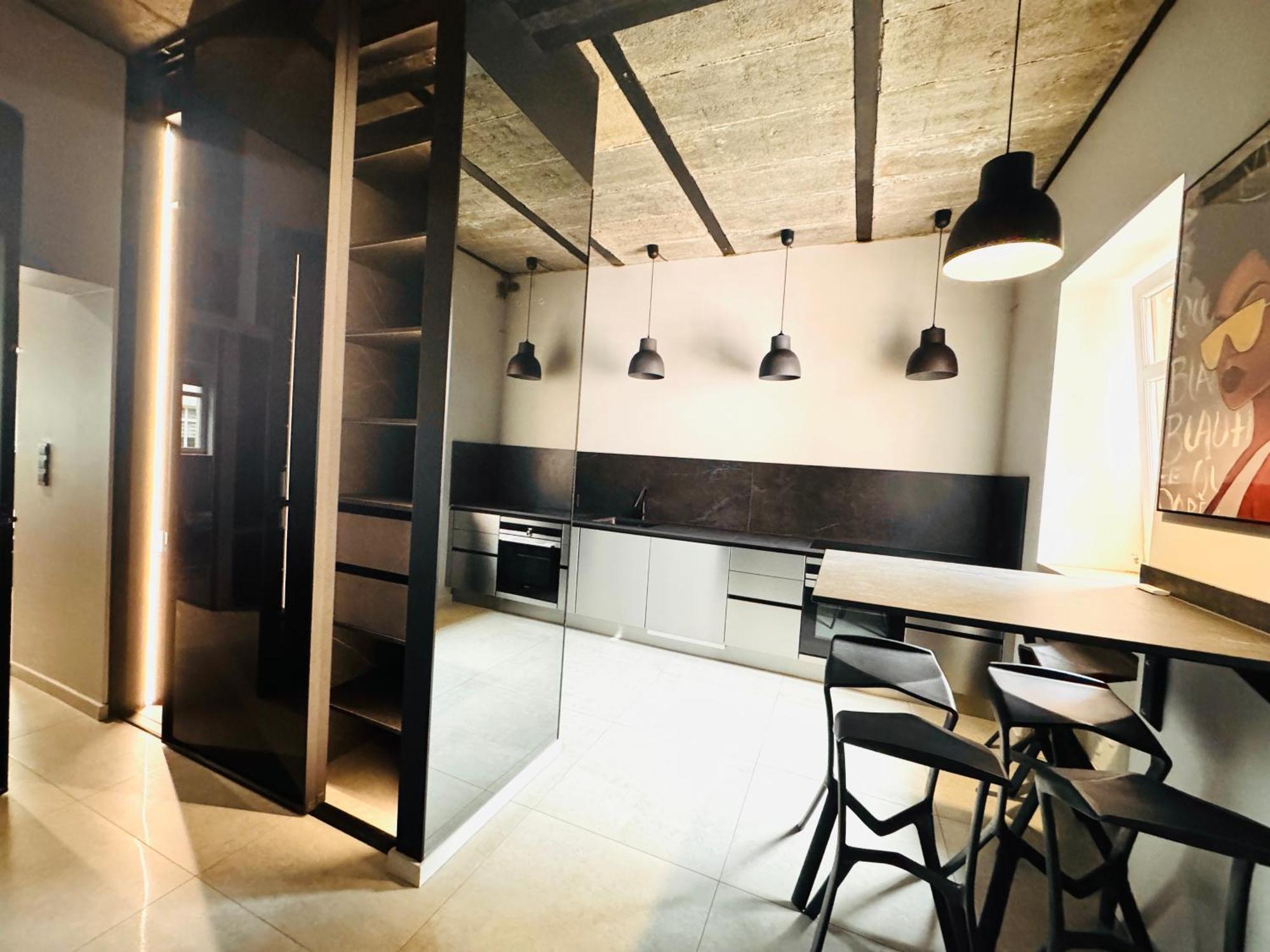 5 Star Apartments - Luxury & Comfort 耶莱尼亚古拉 外观 照片