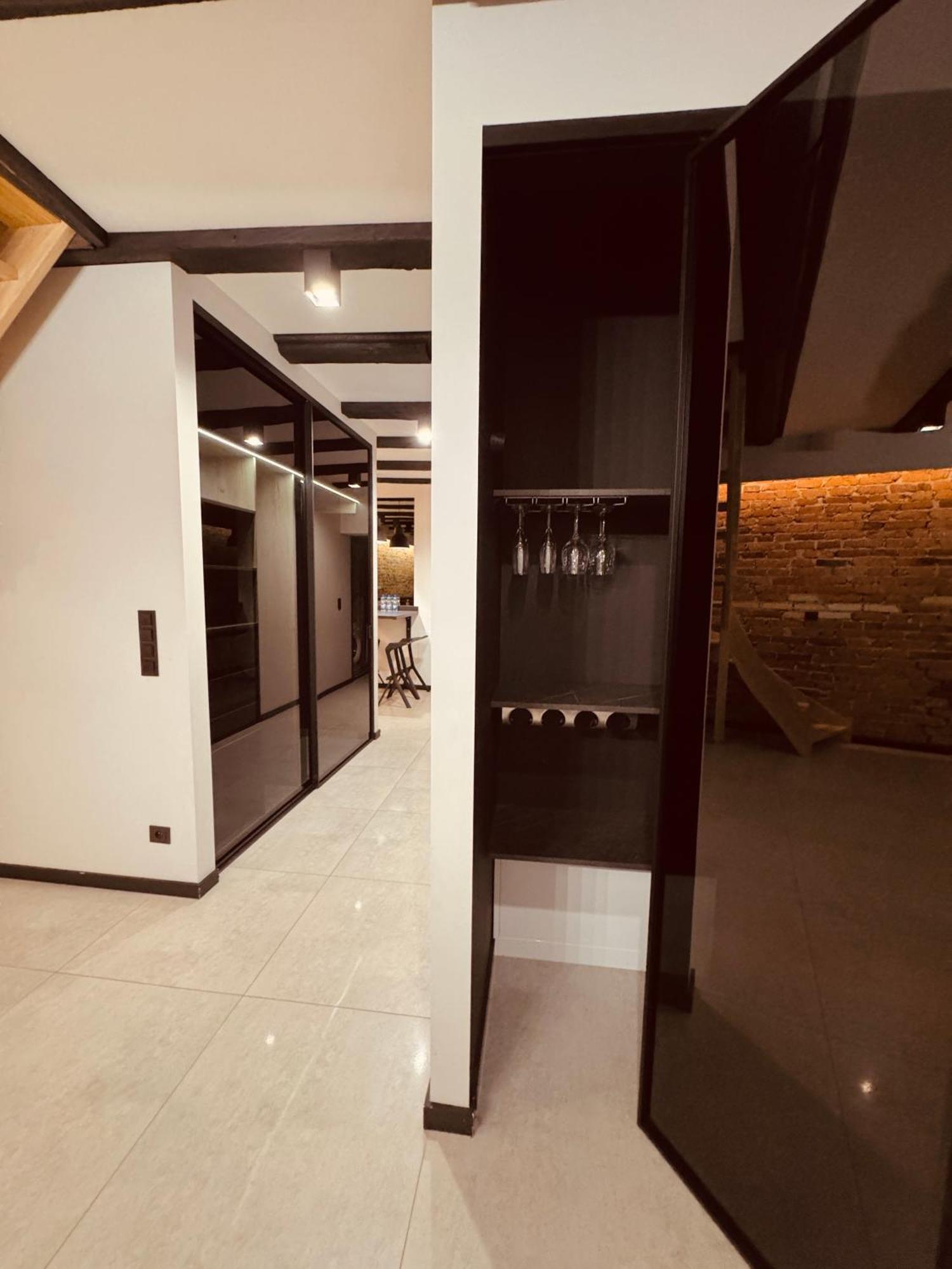 5 Star Apartments - Luxury & Comfort 耶莱尼亚古拉 外观 照片