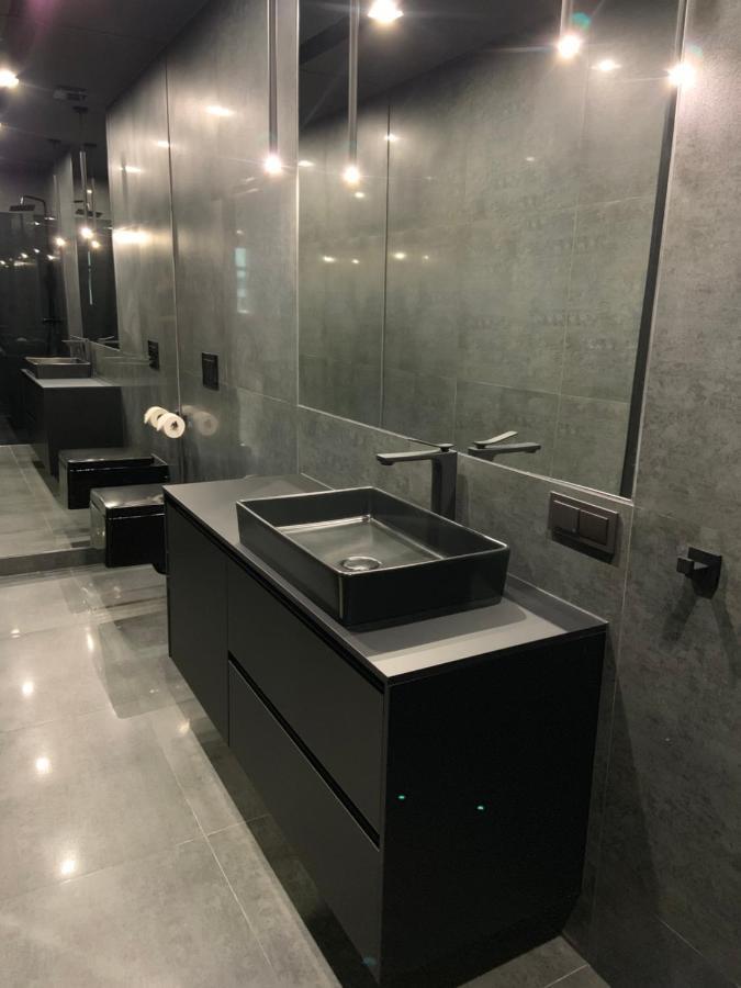 5 Star Apartments - Luxury & Comfort 耶莱尼亚古拉 外观 照片